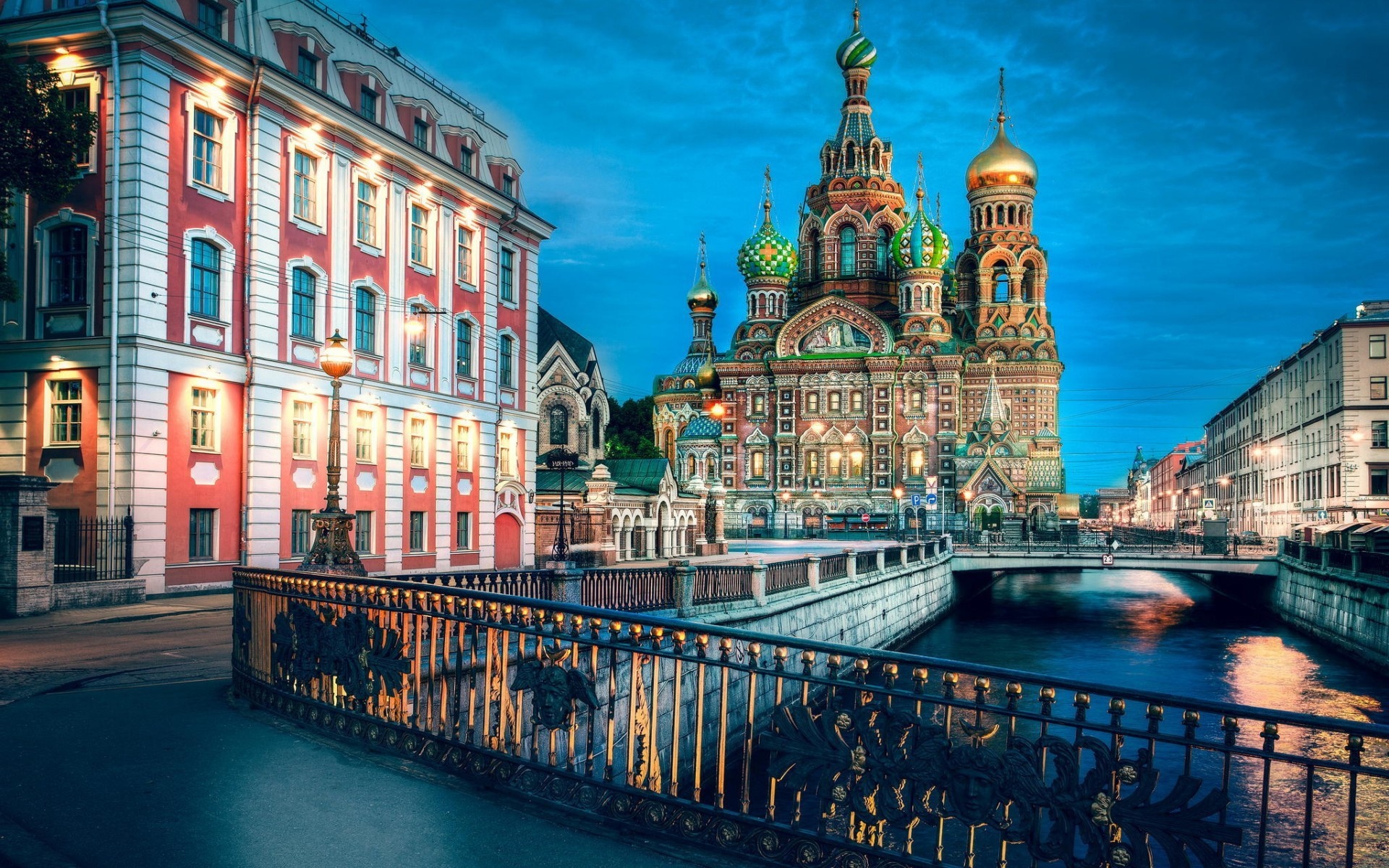 俄罗斯圣彼得堡怎么玩？5个热门景点你不要错过，第5个最香艳