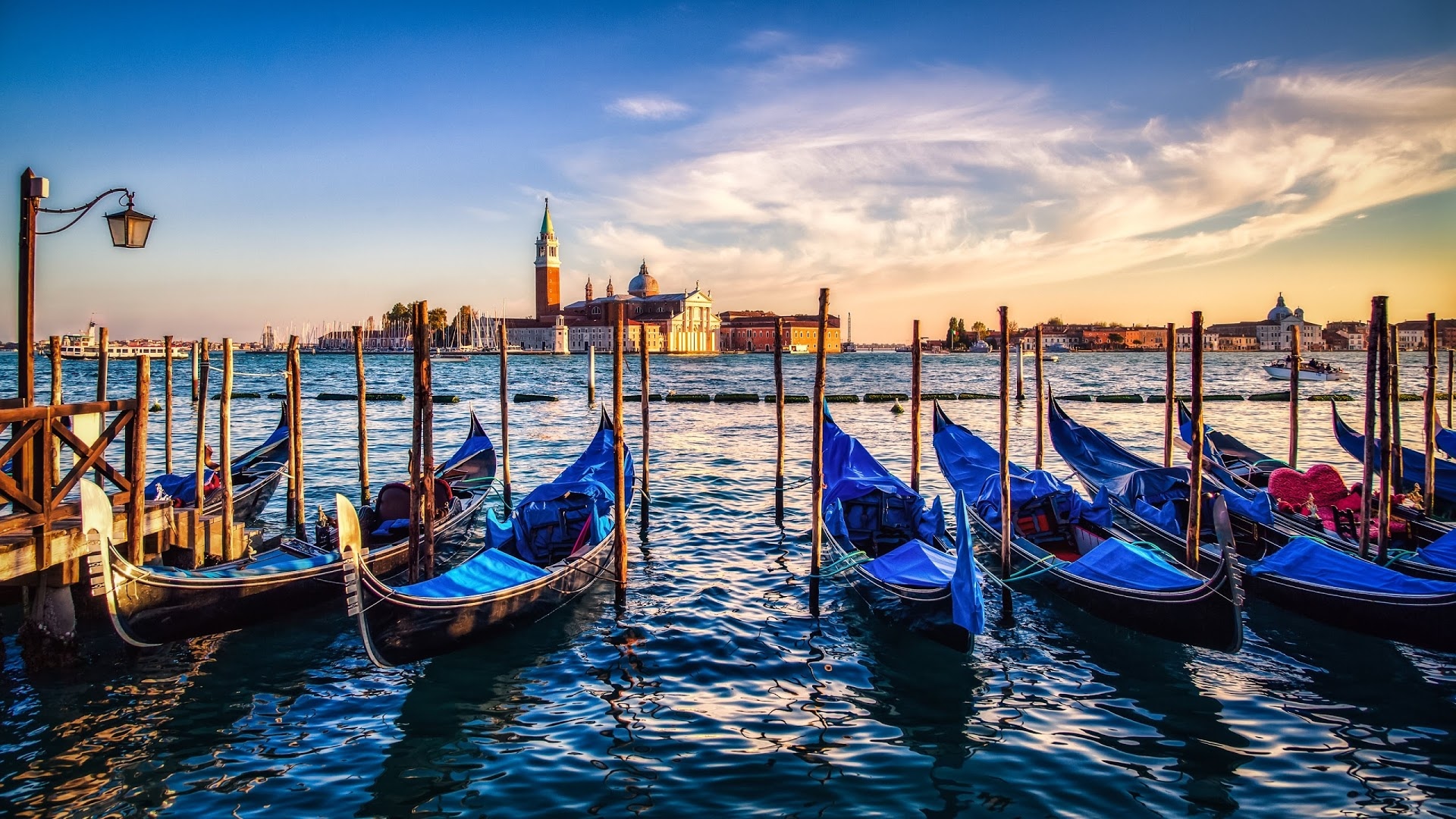 乘载着梦想的贡多拉 - 在威尼斯水上前行 - 知乎