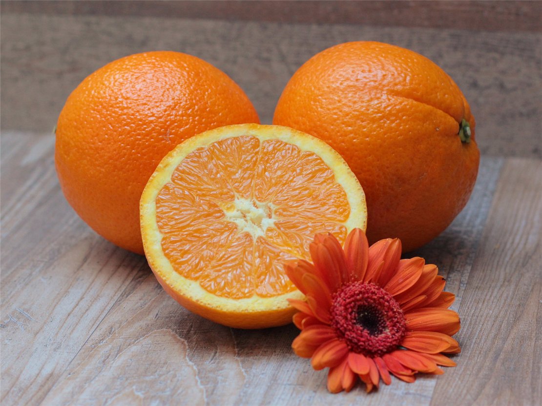 酸甜可口的橙子高清桌面壁纸