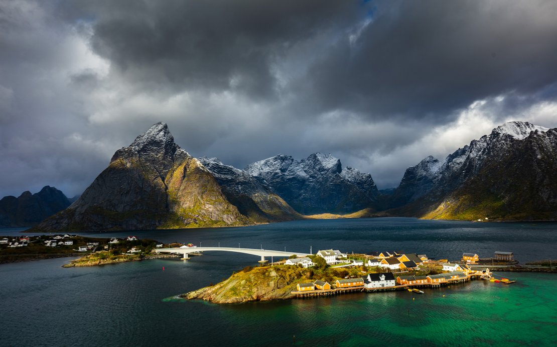 挪威壮丽海岛风光高清桌面壁纸