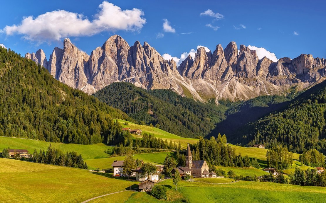 意大利白云石山自然风景壁纸