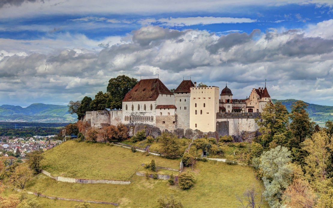 瑞士西庸城堡高清风景桌面壁纸